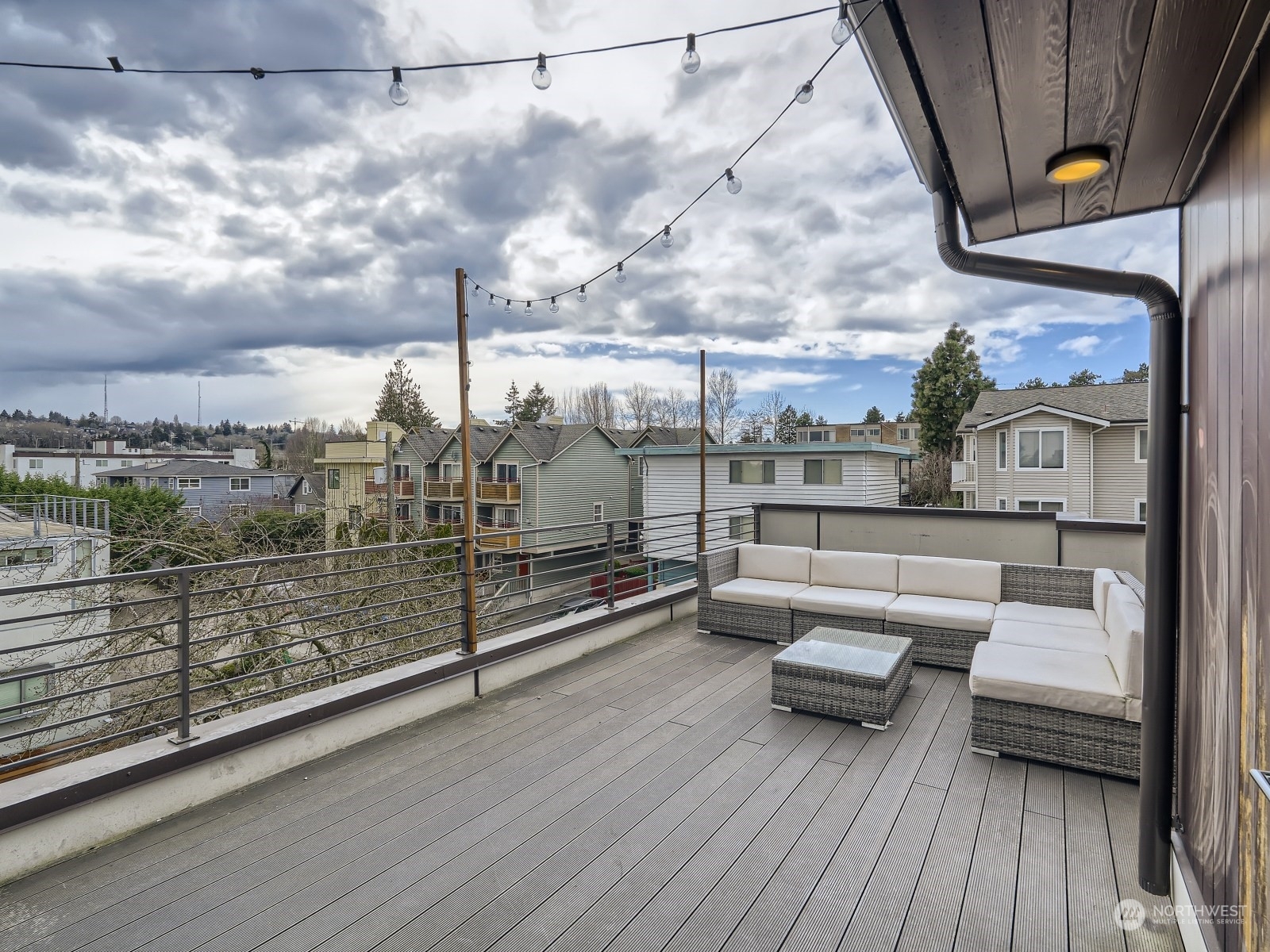 Property Photo: 3653 N Albion Place WA 98103