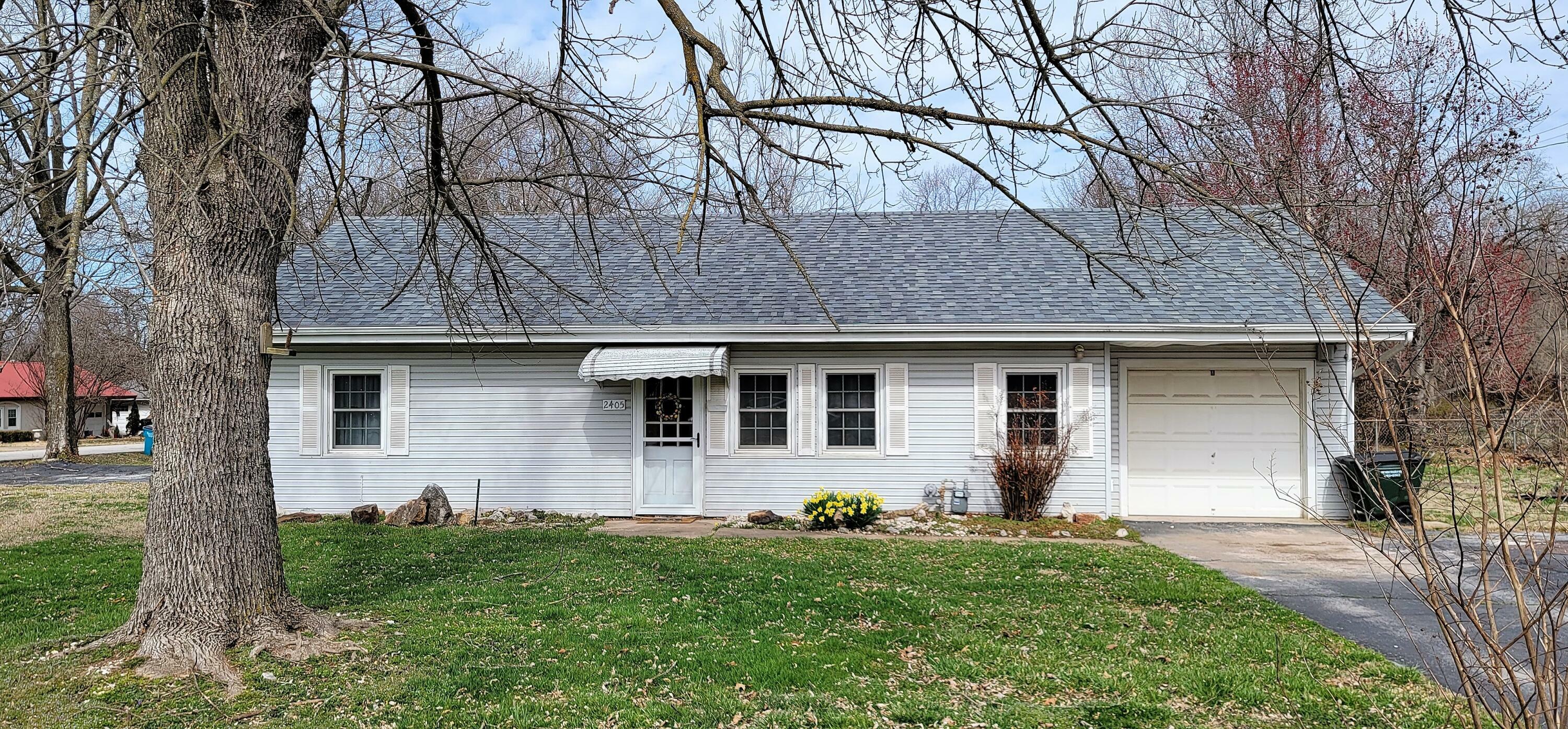 Property Photo:  2405 E Meadowmere Street  MO 65804 