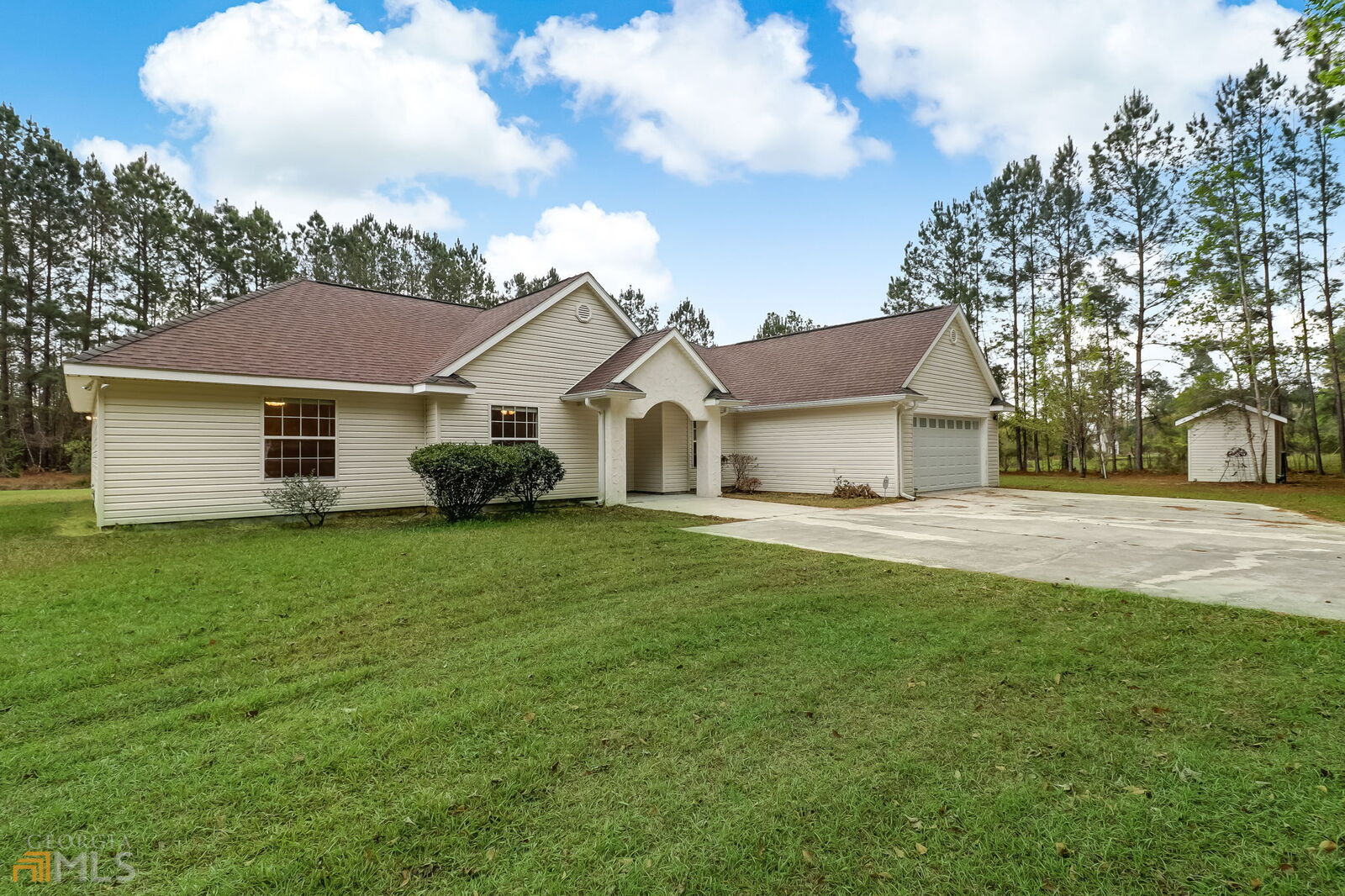 Property Photo:  21268 US Highway 17  GA 31568 
