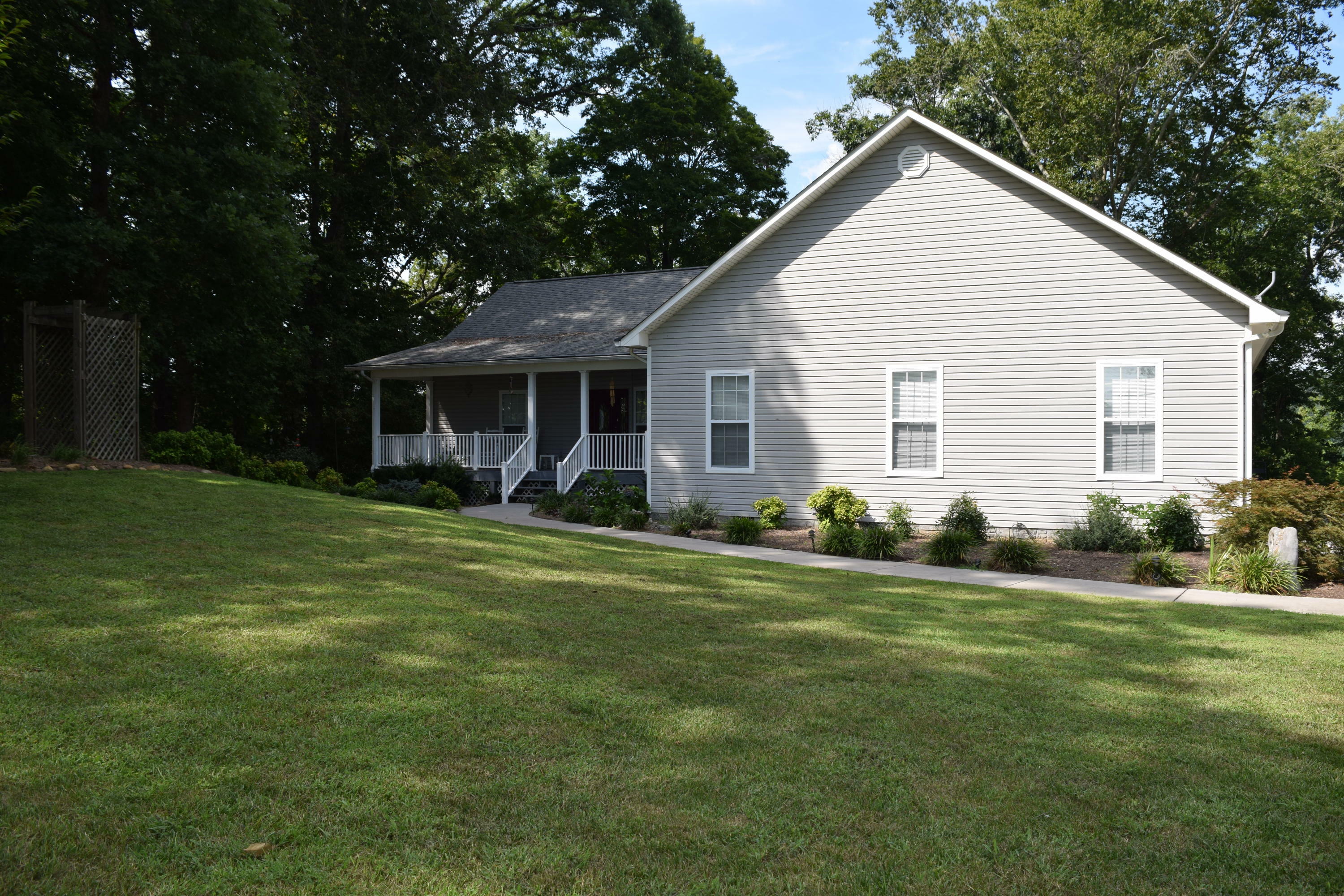 Property Photo:  1444 Indian Warpath  TN 37876 