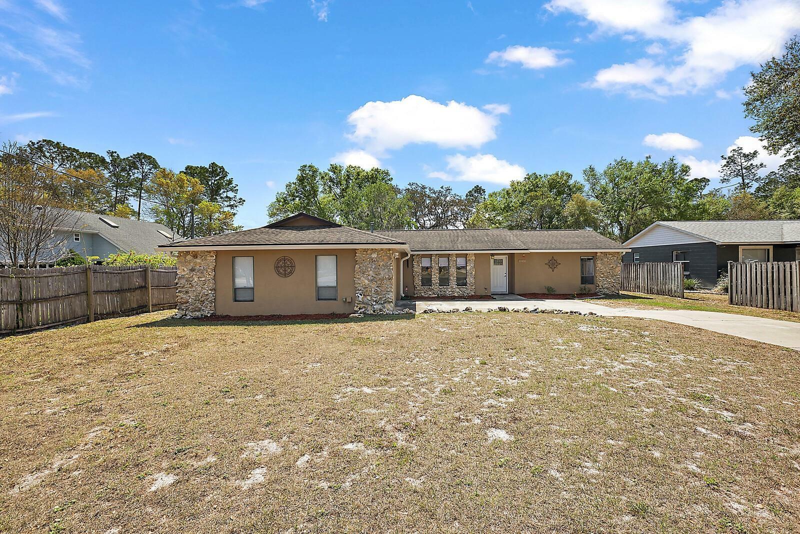 Property Photo:  26432 Fishermans Road  FL 32767 