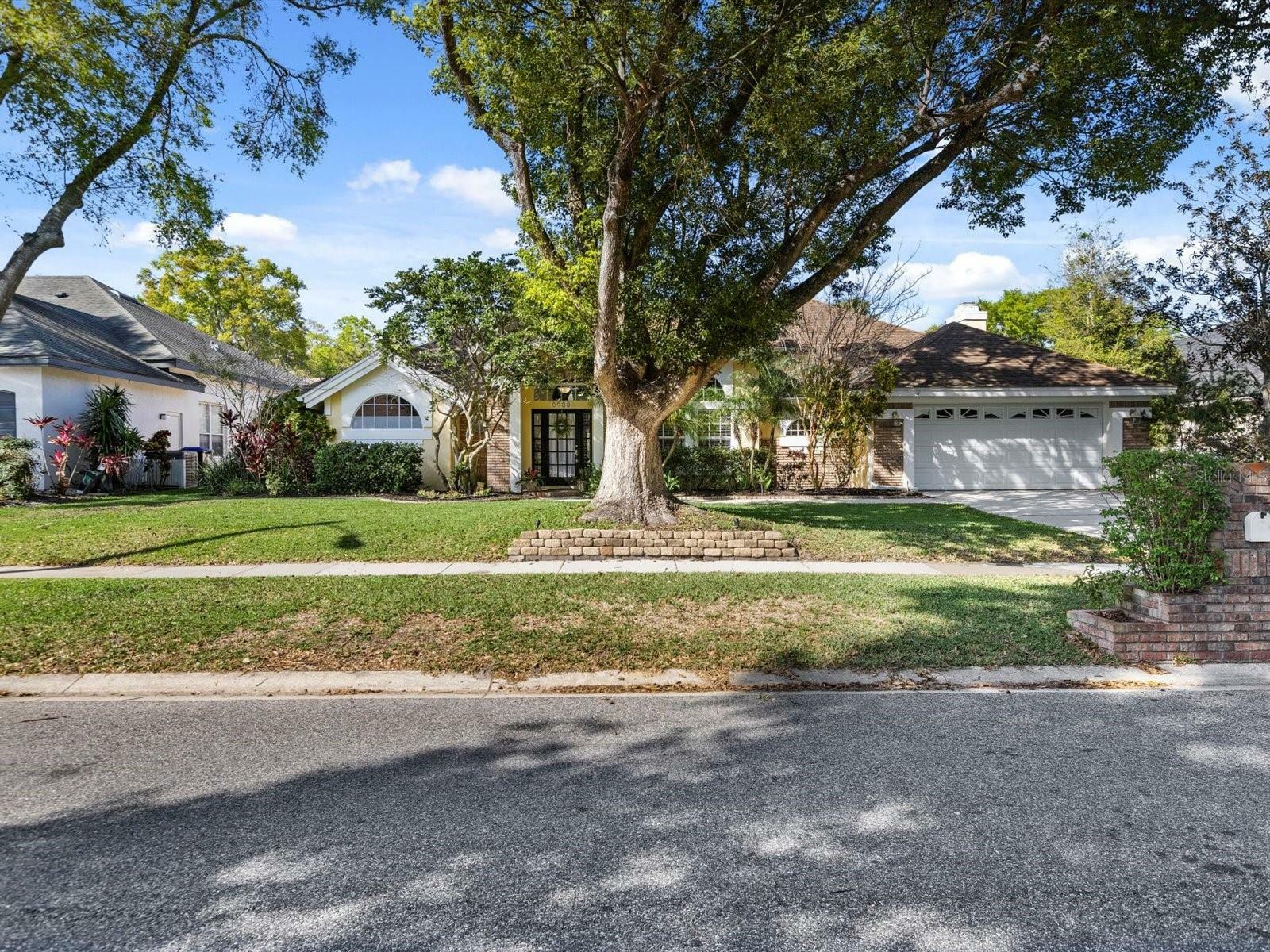 Property Photo:  8033 Landgrove Court  FL 32819 