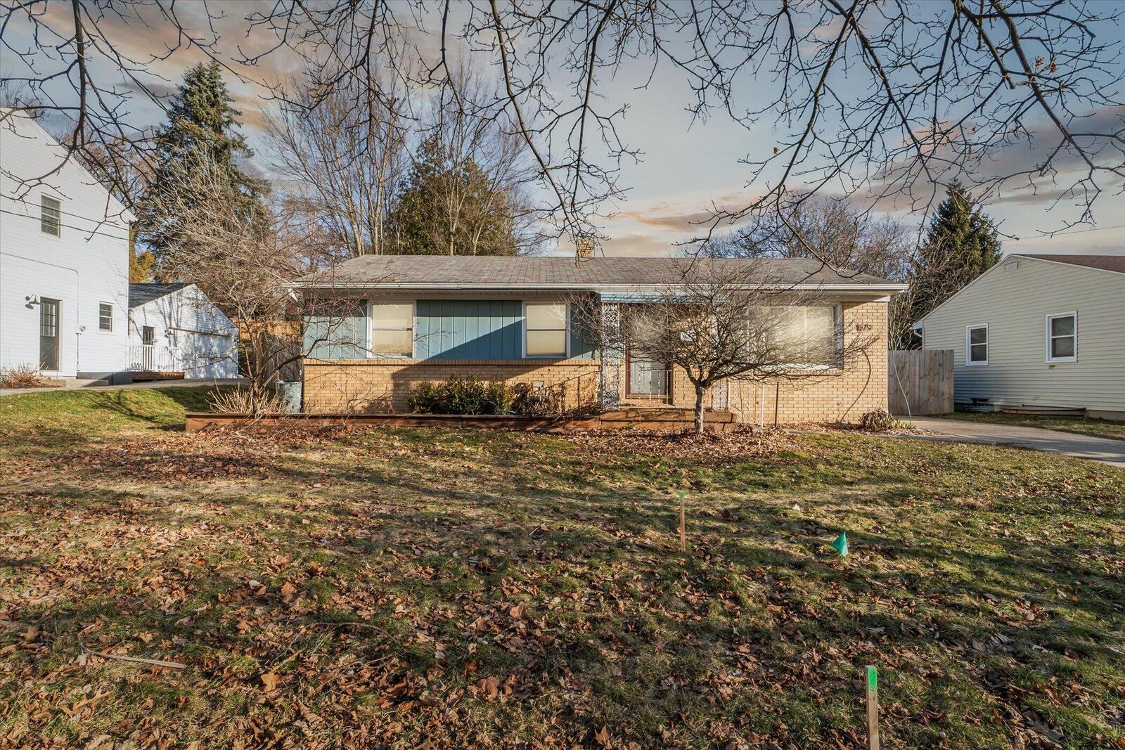 Property Photo:  1079 Coldbrook Street NE  MI 49503 