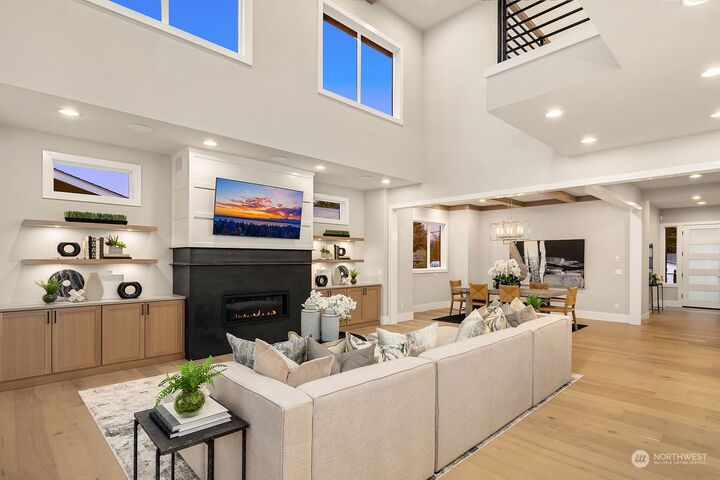 Property Photo: 6020 111th Avenue NE WA 98033