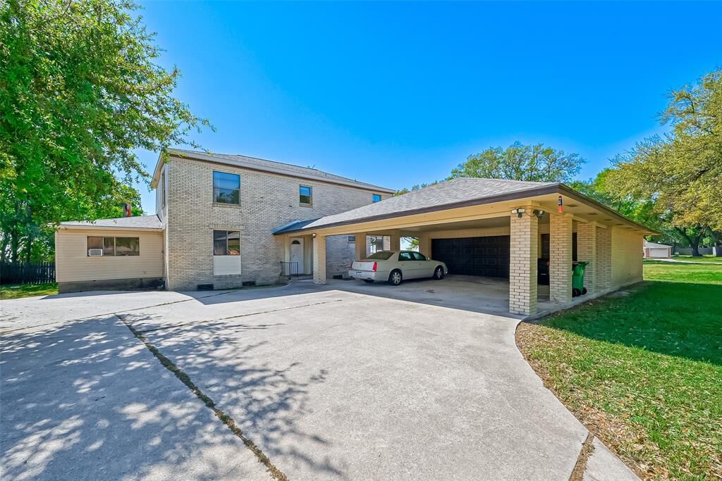 Property Photo:  5315 Bayway Drive  TX 77520 