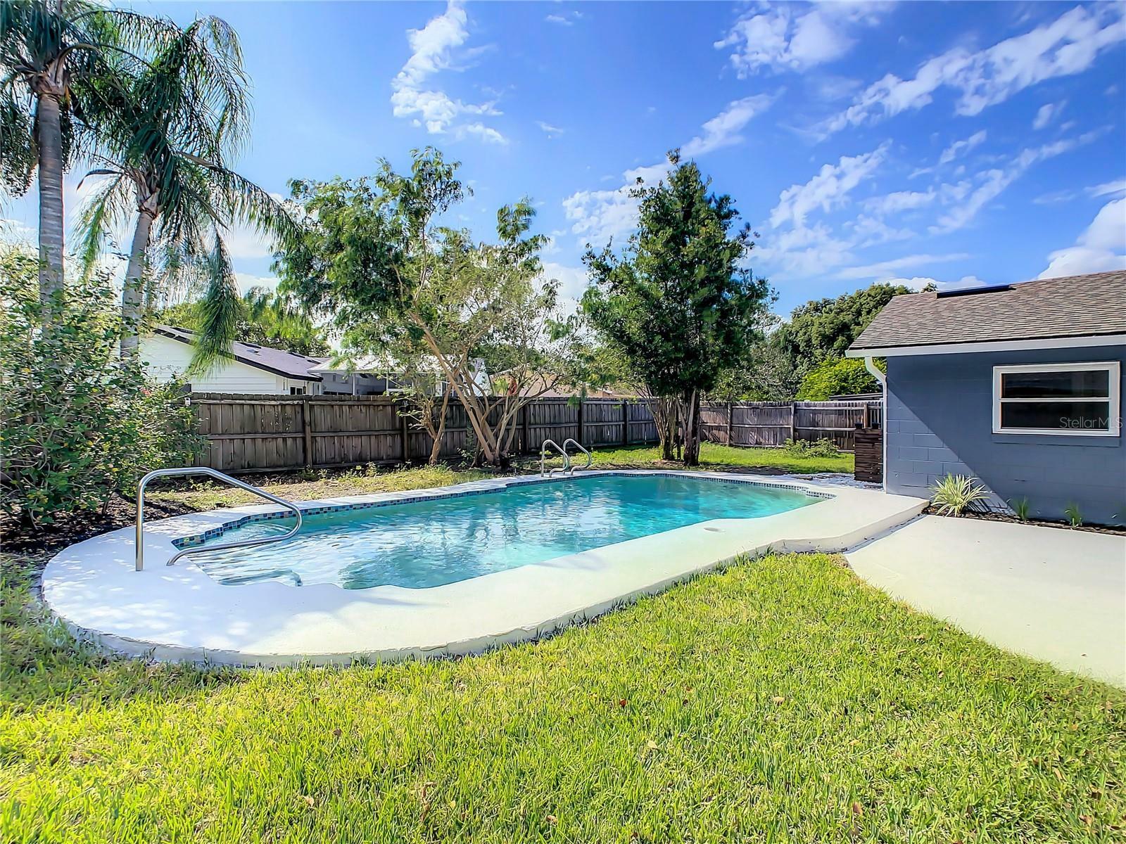 Property Photo: 2209 Winnebago Trail FL 32730