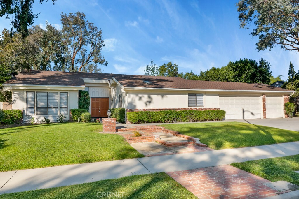 9201 Paso Robles Avenue  Northridge CA 91325 photo