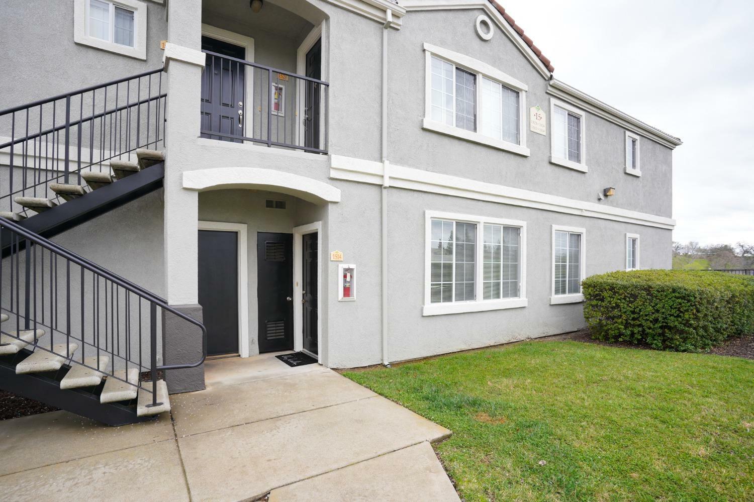 Property Photo:  885 Halidon Way 1514  CA 95630 