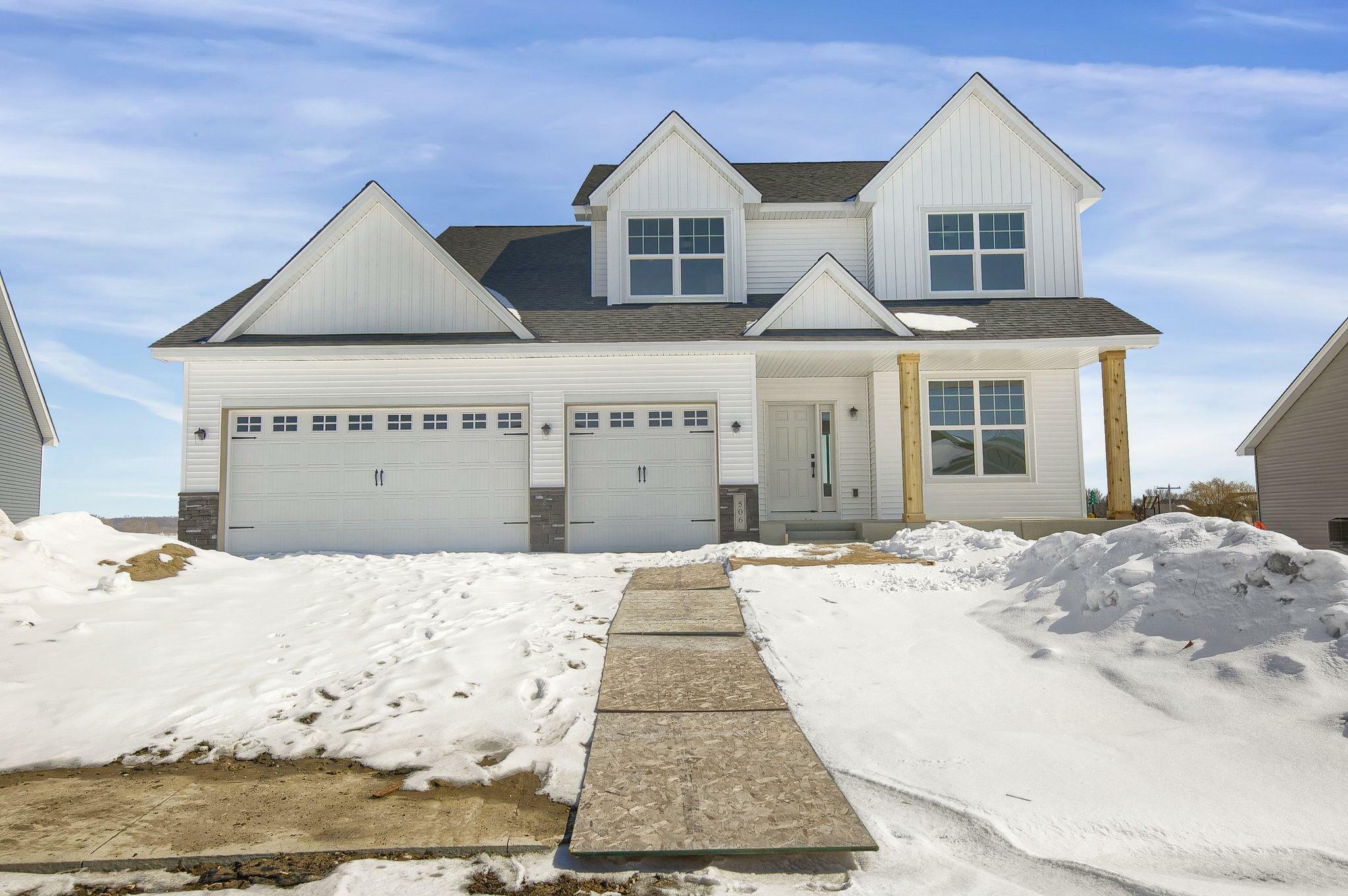 Property Photo:  506 Winkler Trl N  MN 55322 