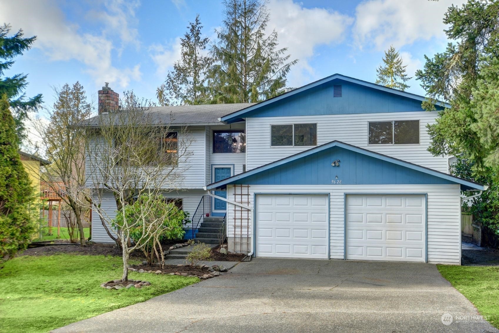 Property Photo:  9628 62nd Drive NE  WA 98270 