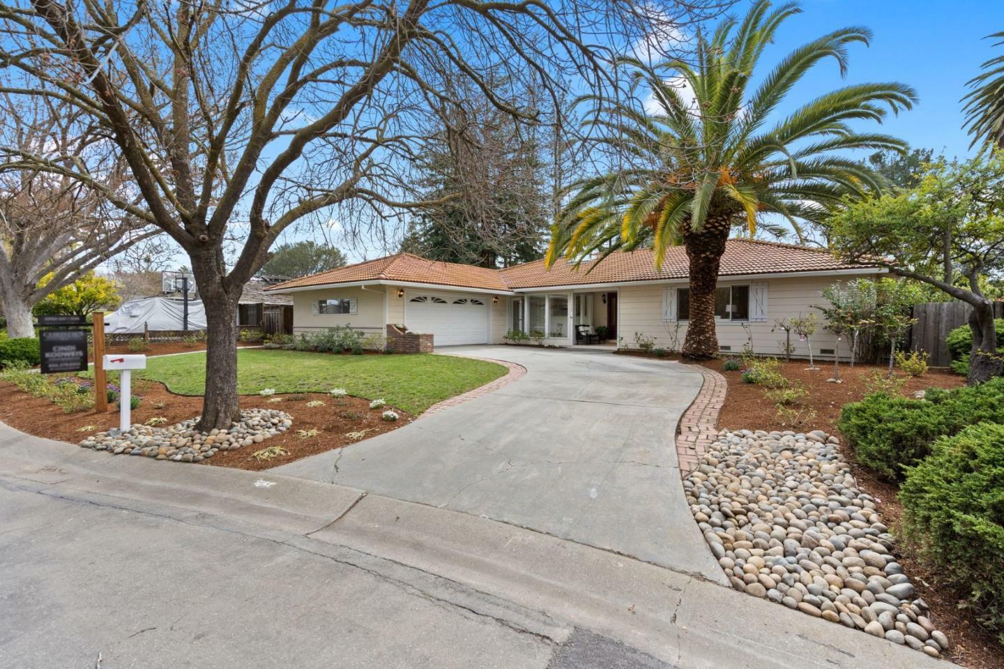 Property Photo:  1560 Wakefield Terrace  CA 94024 