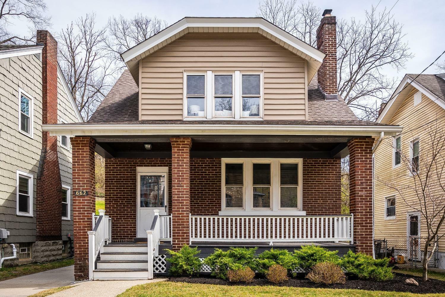 Property Photo: 662 Delta Ave OH 45226