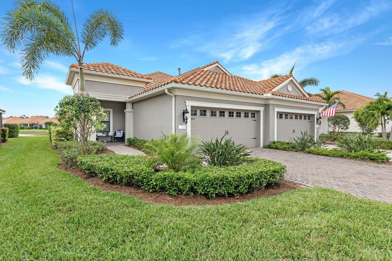 Property Photo:  4504 Waterscape Lane  FL 33966 