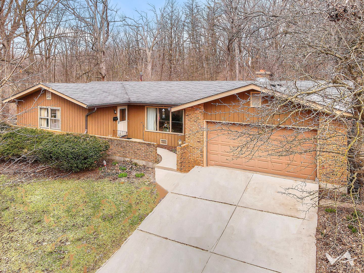 Property Photo:  42W668 Pouley Road  IL 60119 