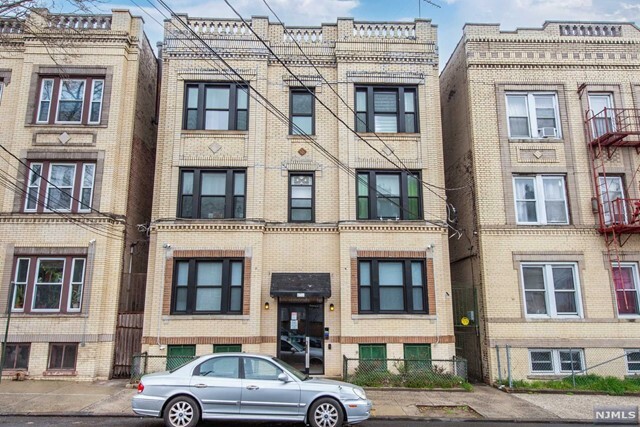 Property Photo:  432 Wayne Street 2R  NJ 07302 