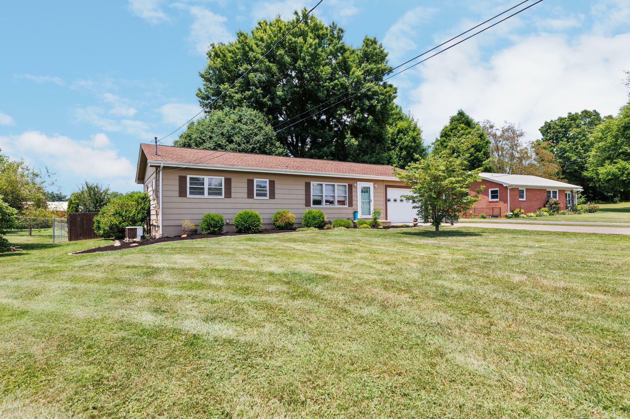 Property Photo:  1805 Ridgemont Drive  TN 37745 