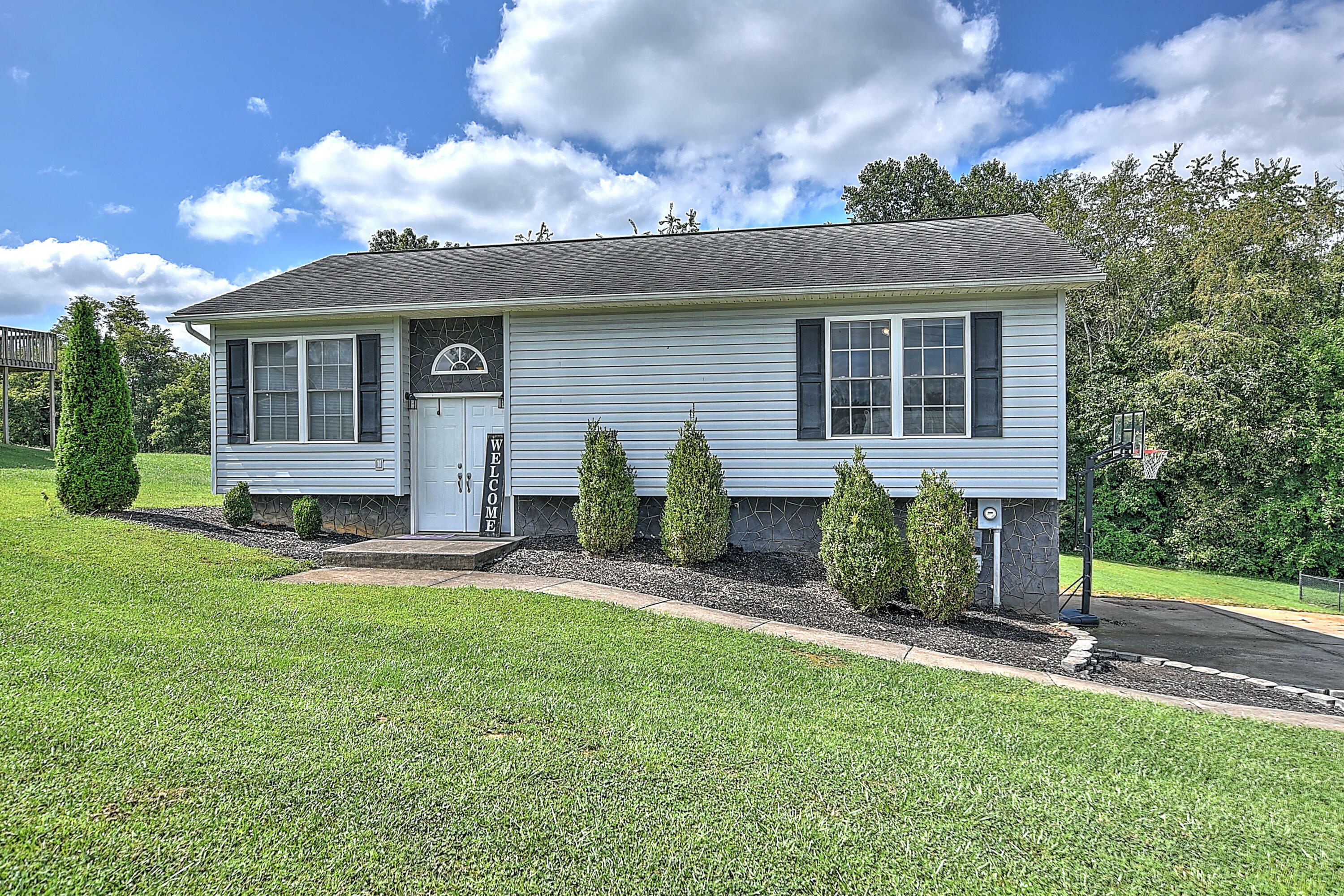 Property Photo:  190 Meadow Lane  TN 37745 