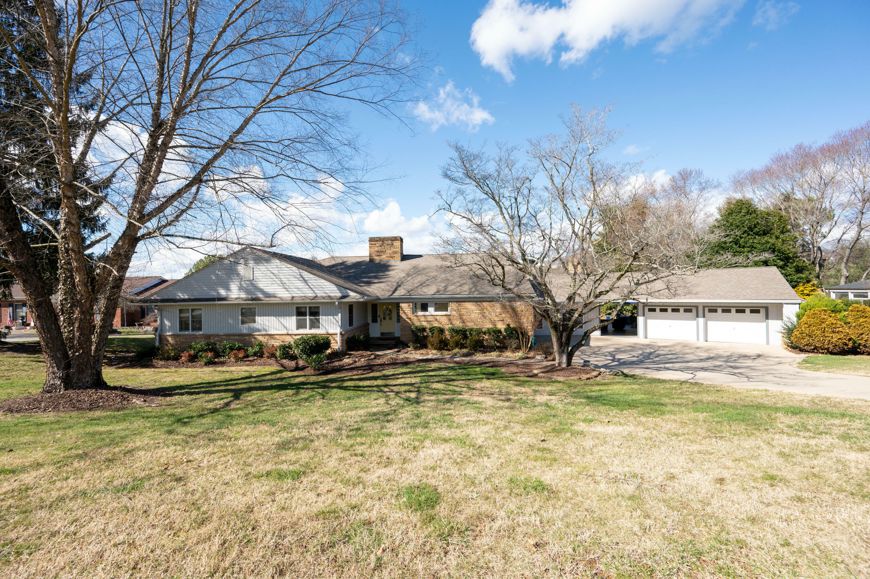 Property Photo:  2352 Pendragon Road  TN 37660 