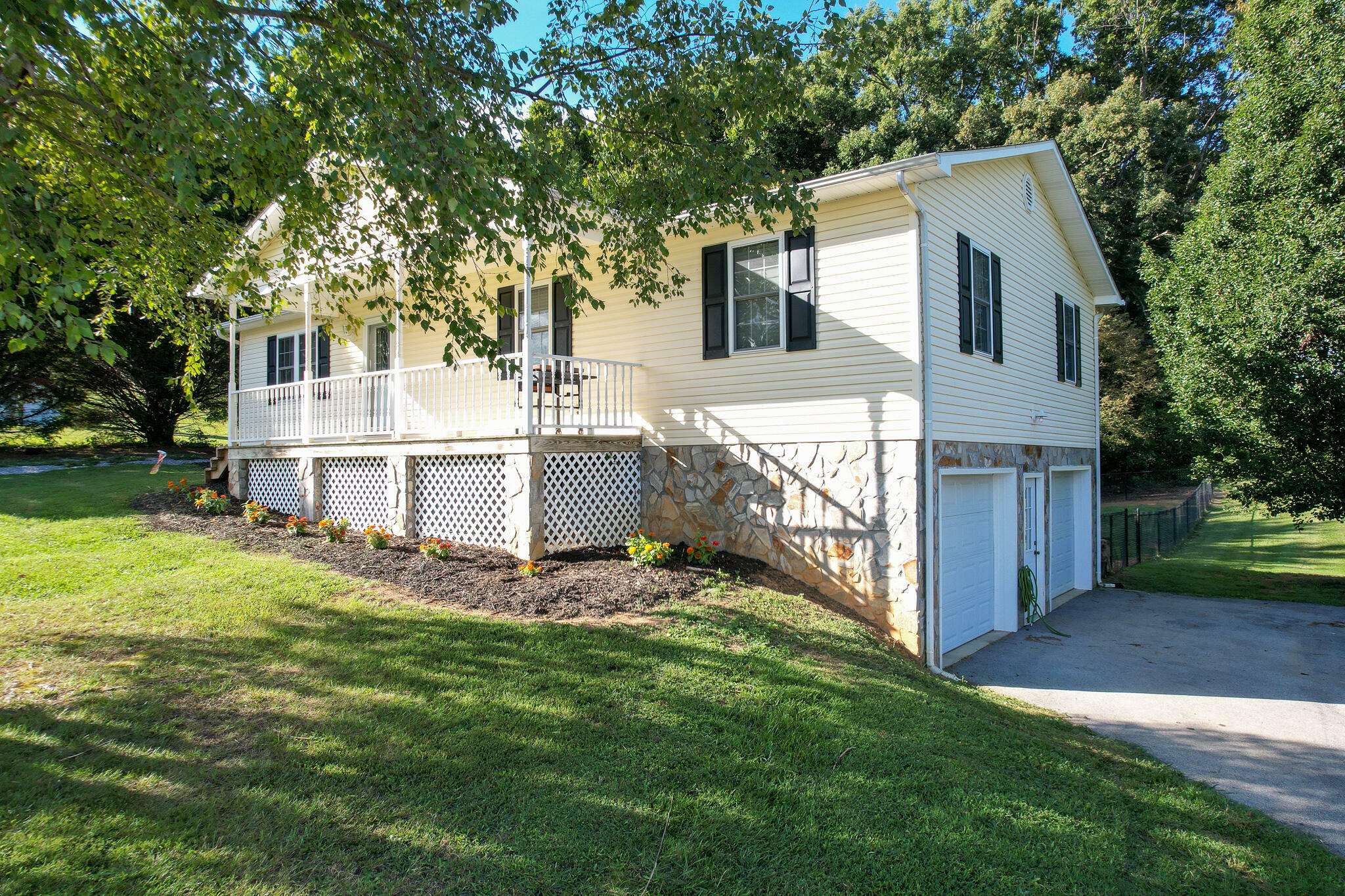 Property Photo:  230 Fairview Road  TN 37616 