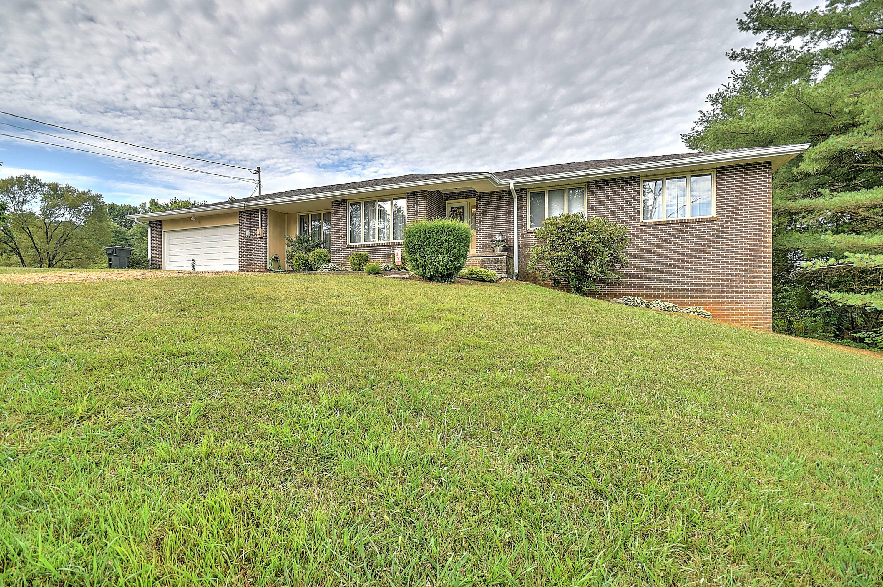 Property Photo:  140 Overhill Drive  TN 37659 