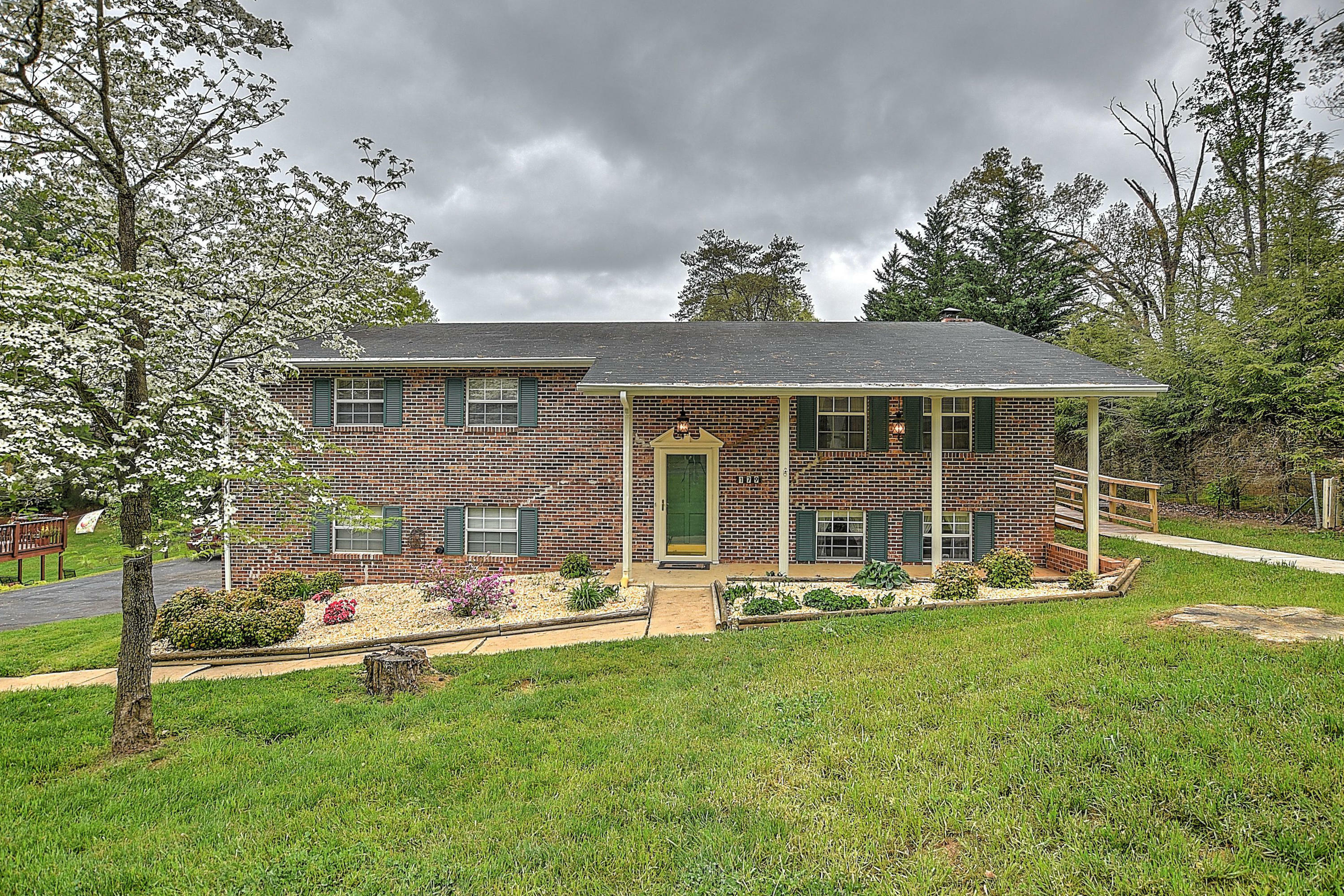 Property Photo:  179 Woodcrest Drive  TN 37745 