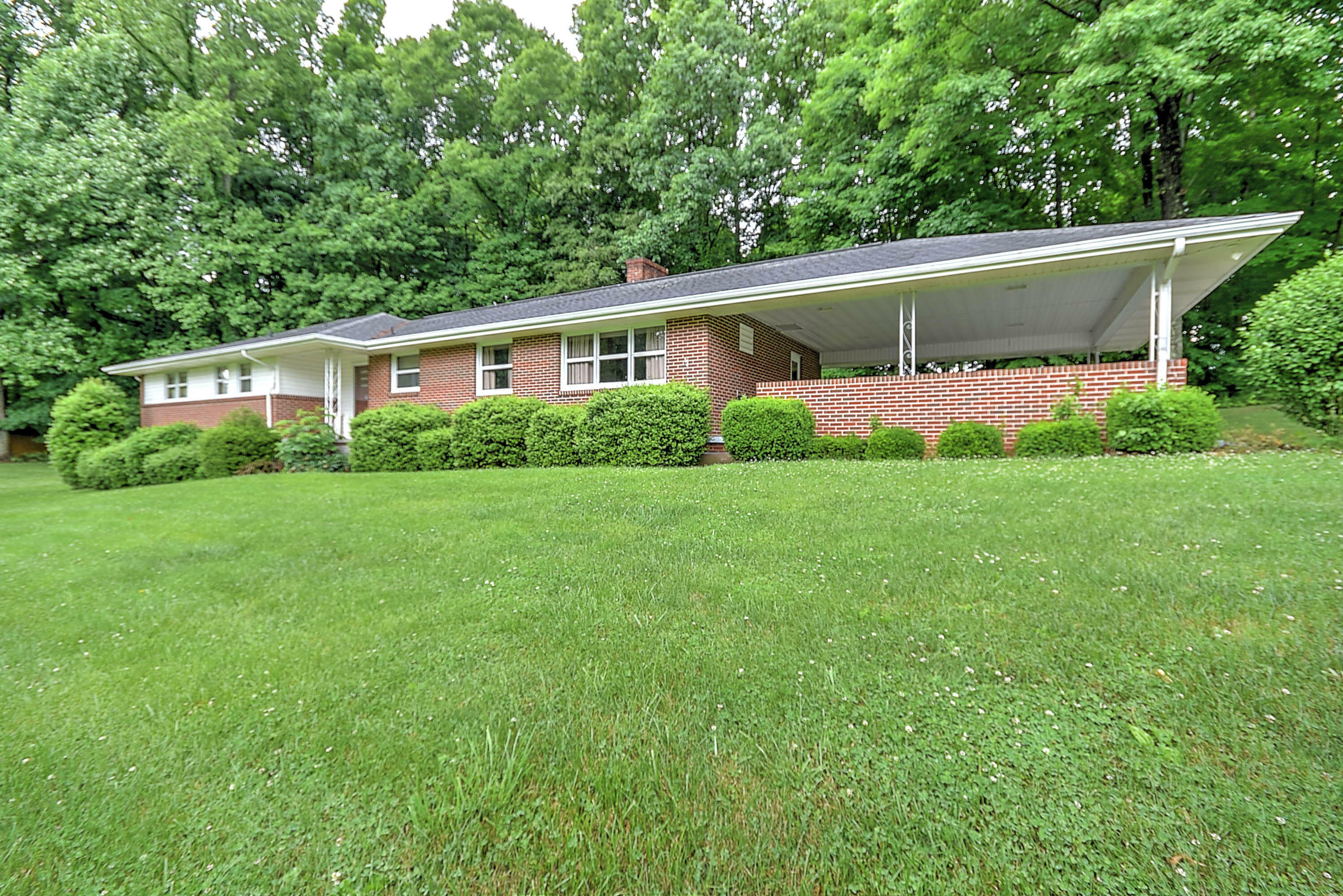 Property Photo:  853 Island Road  TN 37664 