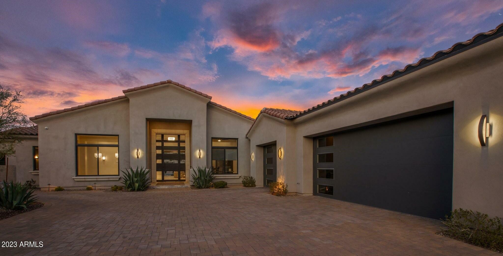 Property Photo: 11821 N Sunset Vista Drive AZ 85268