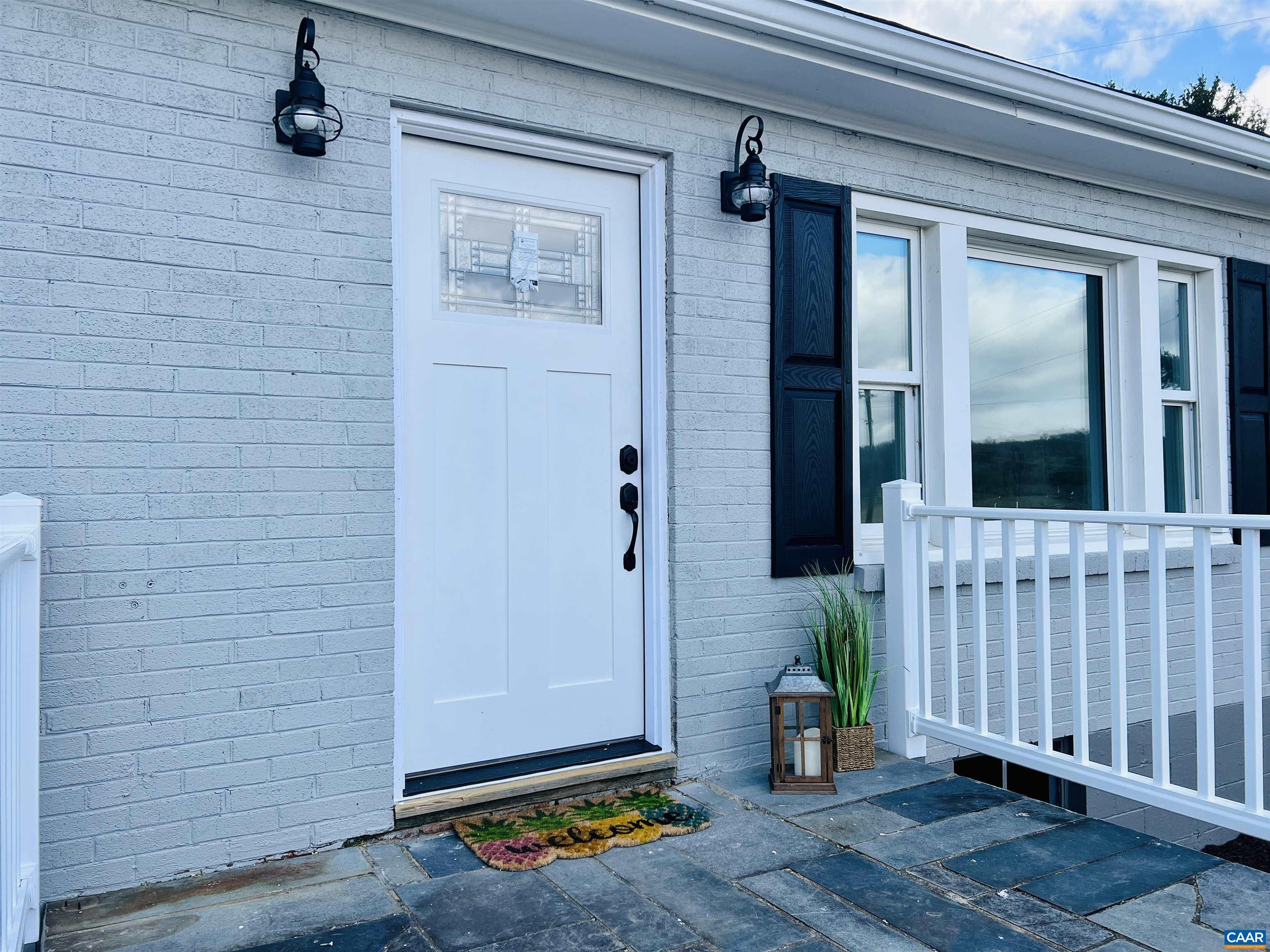 Property Photo: 2820 Old Greenville Rd VA 24401