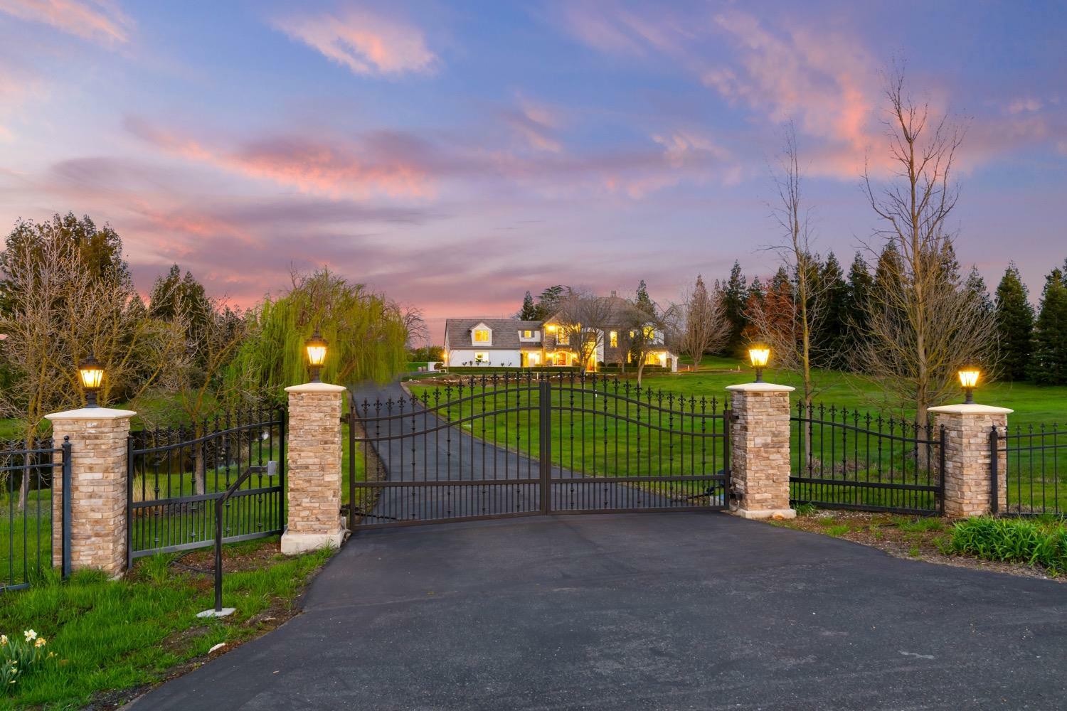 Property Photo: 9661 Bonnie Vista Lane CA 95693