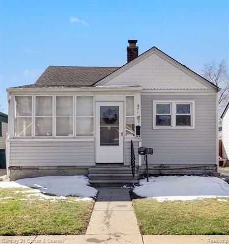 971 Garfield Avenue  Lincoln Park MI 48146 photo