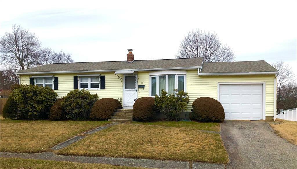 98 Quail Hollow Rd  Cranston RI 02920 photo