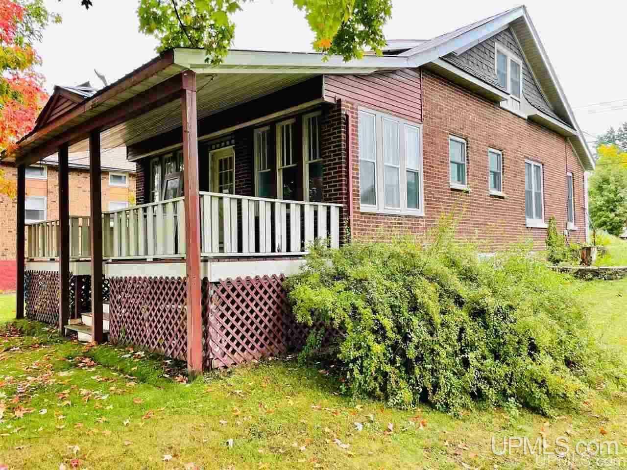 Property Photo:  509 N Main St  MI 49946 