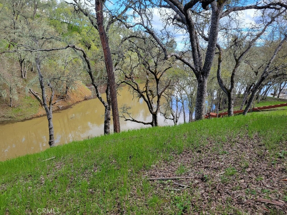 Property Photo: 3120 E Beach Circle CA 93426