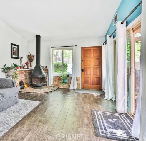 Property Photo:  10343 Larwin Avenue  CA 91311 