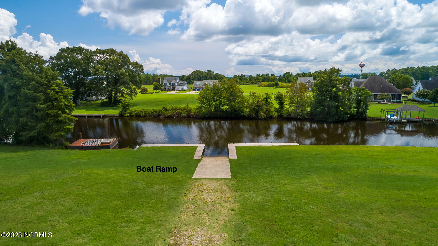 Property Photo: 121 Grand View Drive NC 27909