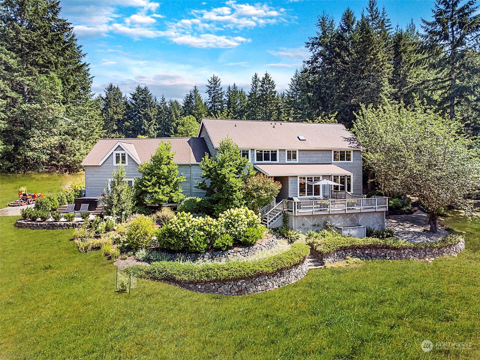 Property Photo:  7252 NE High School Road  WA 98110 