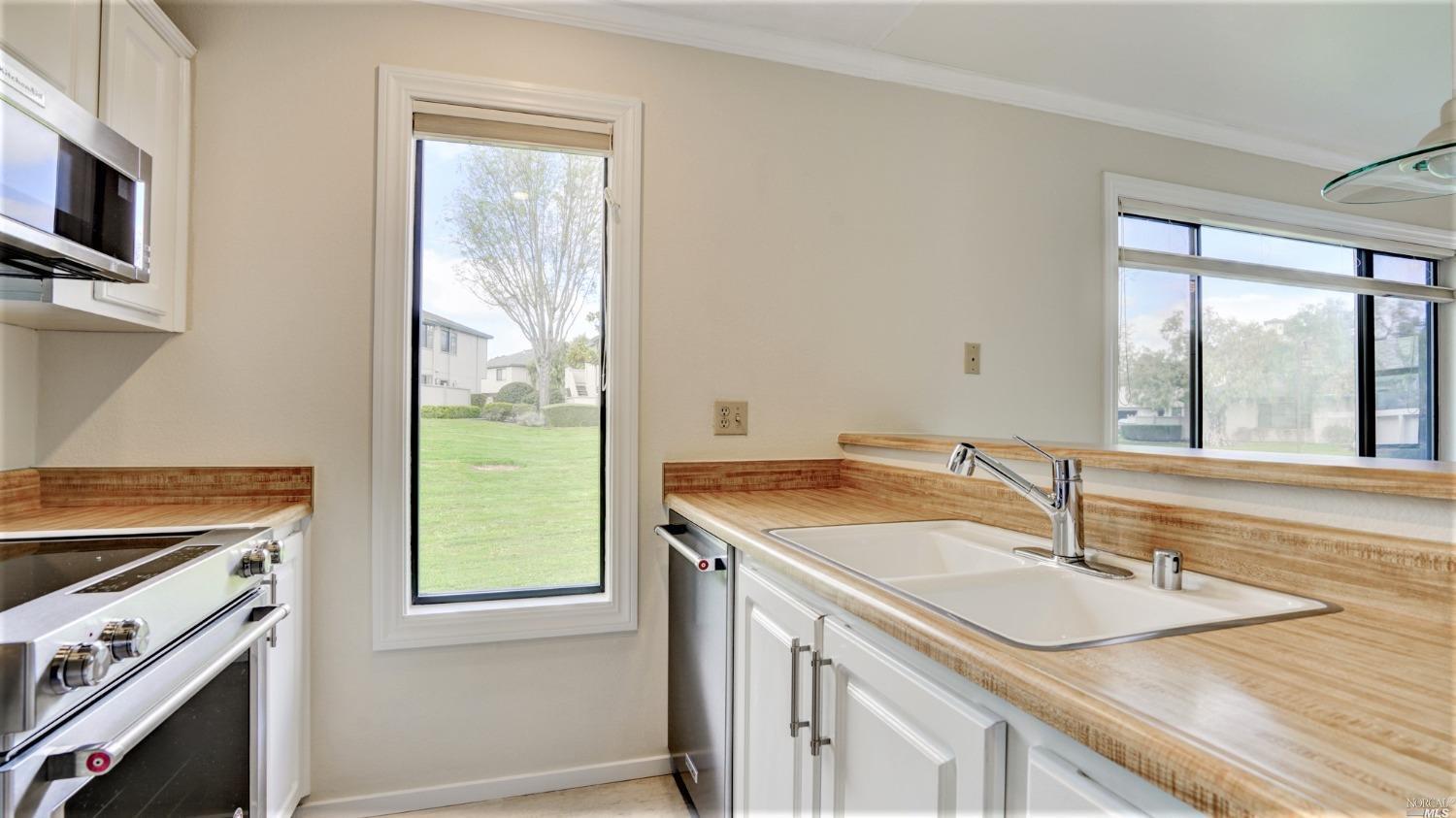 Property Photo:  22 Keel Court  CA 94903 