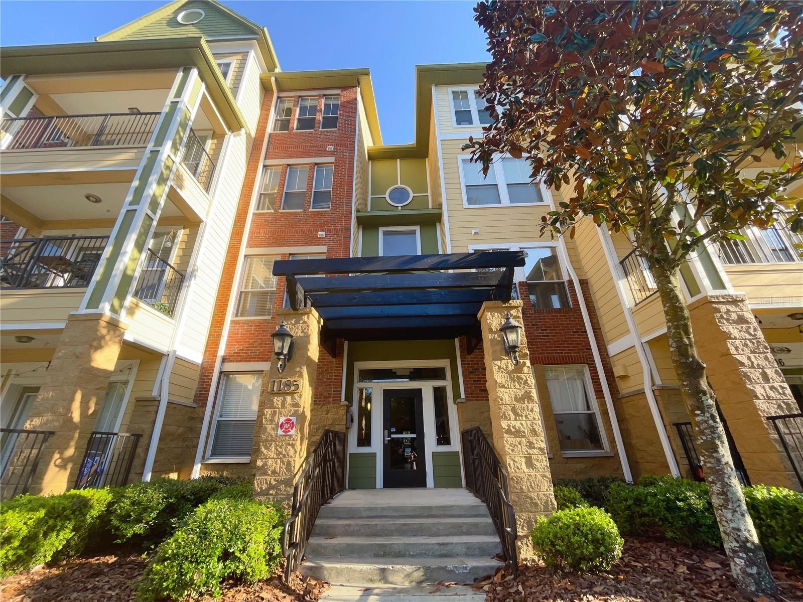 Property Photo: 1185 SW 9th Street 309 FL 32601