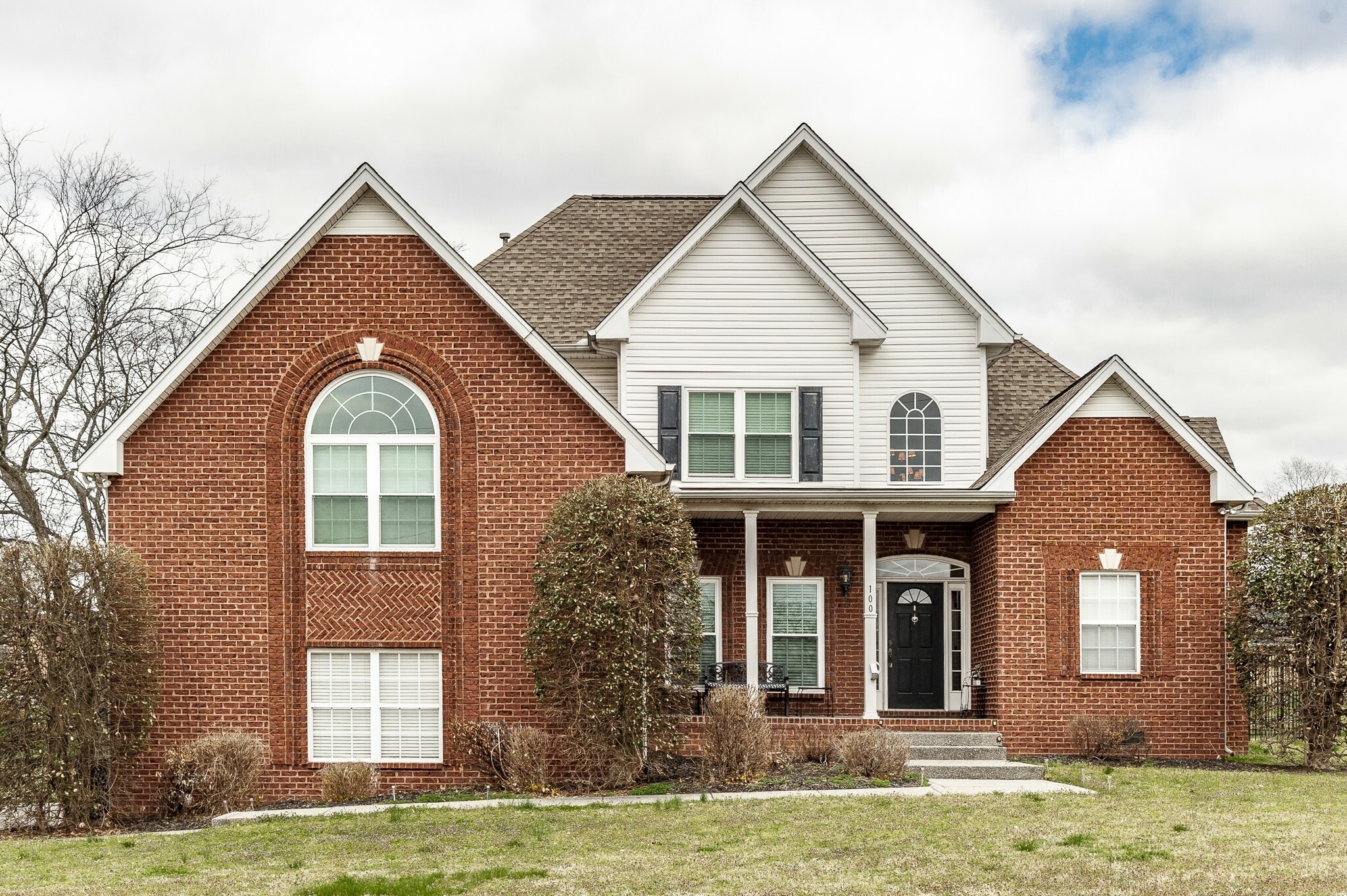 Property Photo: 100 Strathmore Ct TN 37075