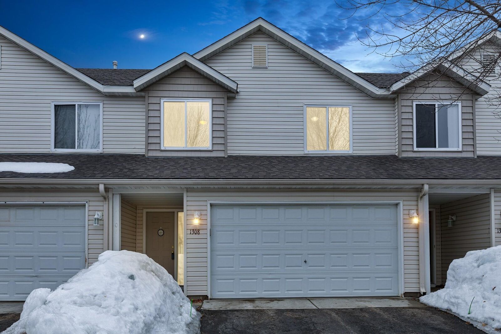 Property Photo:  1308 Willow Trail  MN 55024 