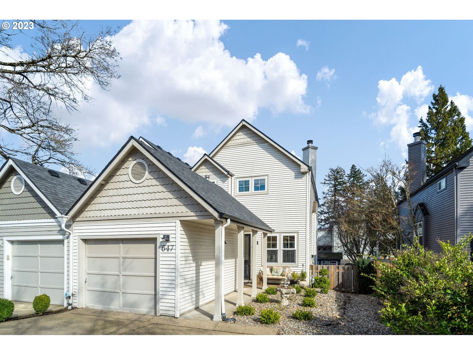 Property Photo: 647 2nd St OR 97034