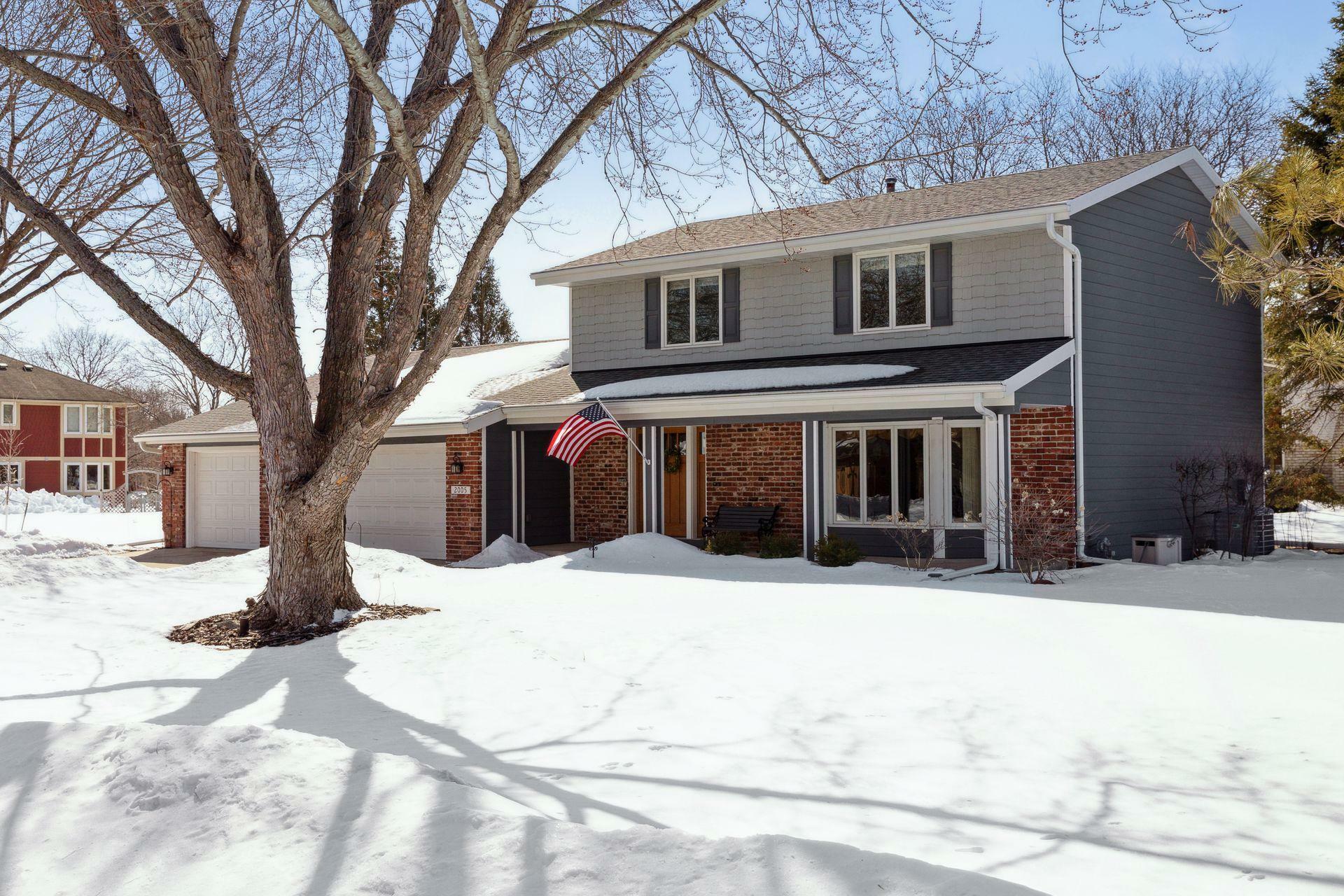 Property Photo:  2005 Fountain Lane N  MN 55447 