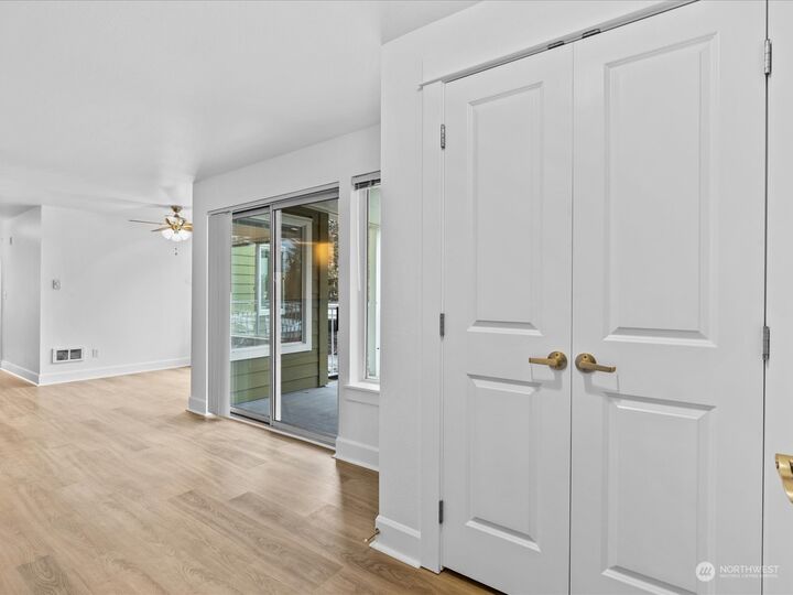 Property Photo: 300 N 130th Street 8204 WA 98133