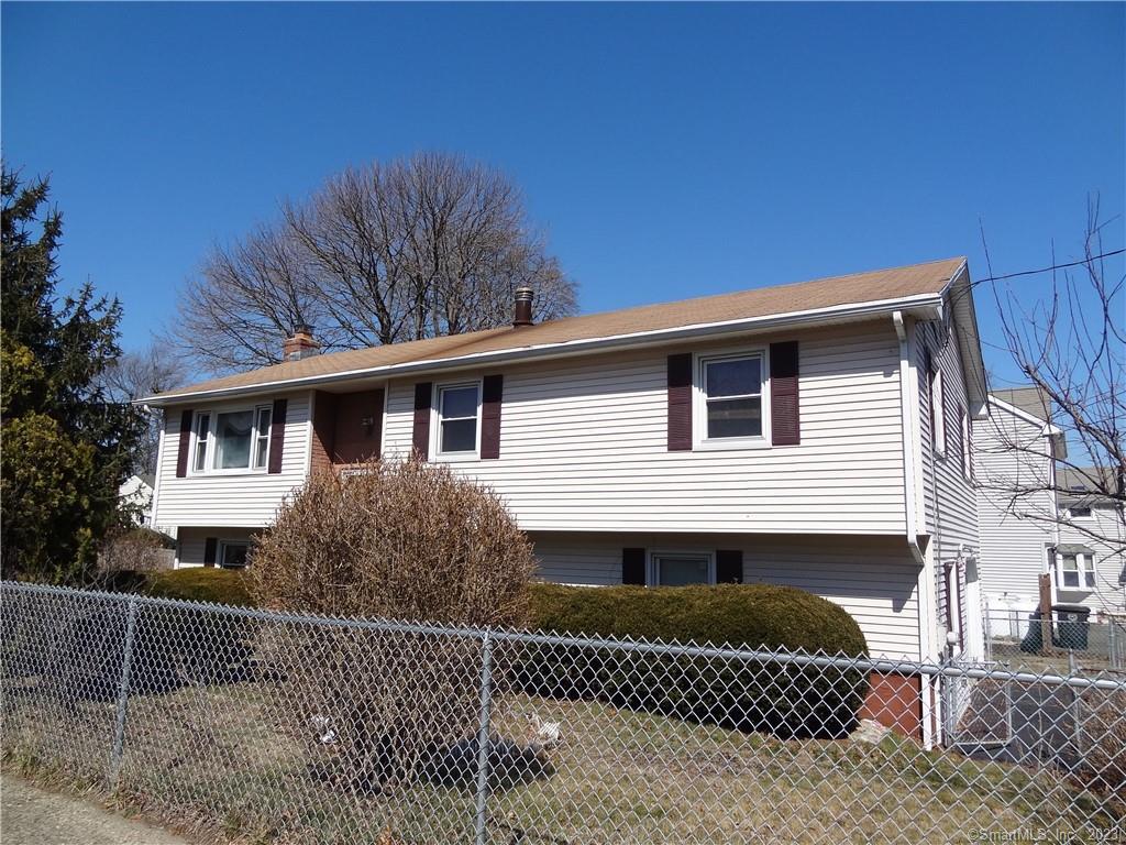 Property Photo:  818 Buckingham Avenue  CT 06460 