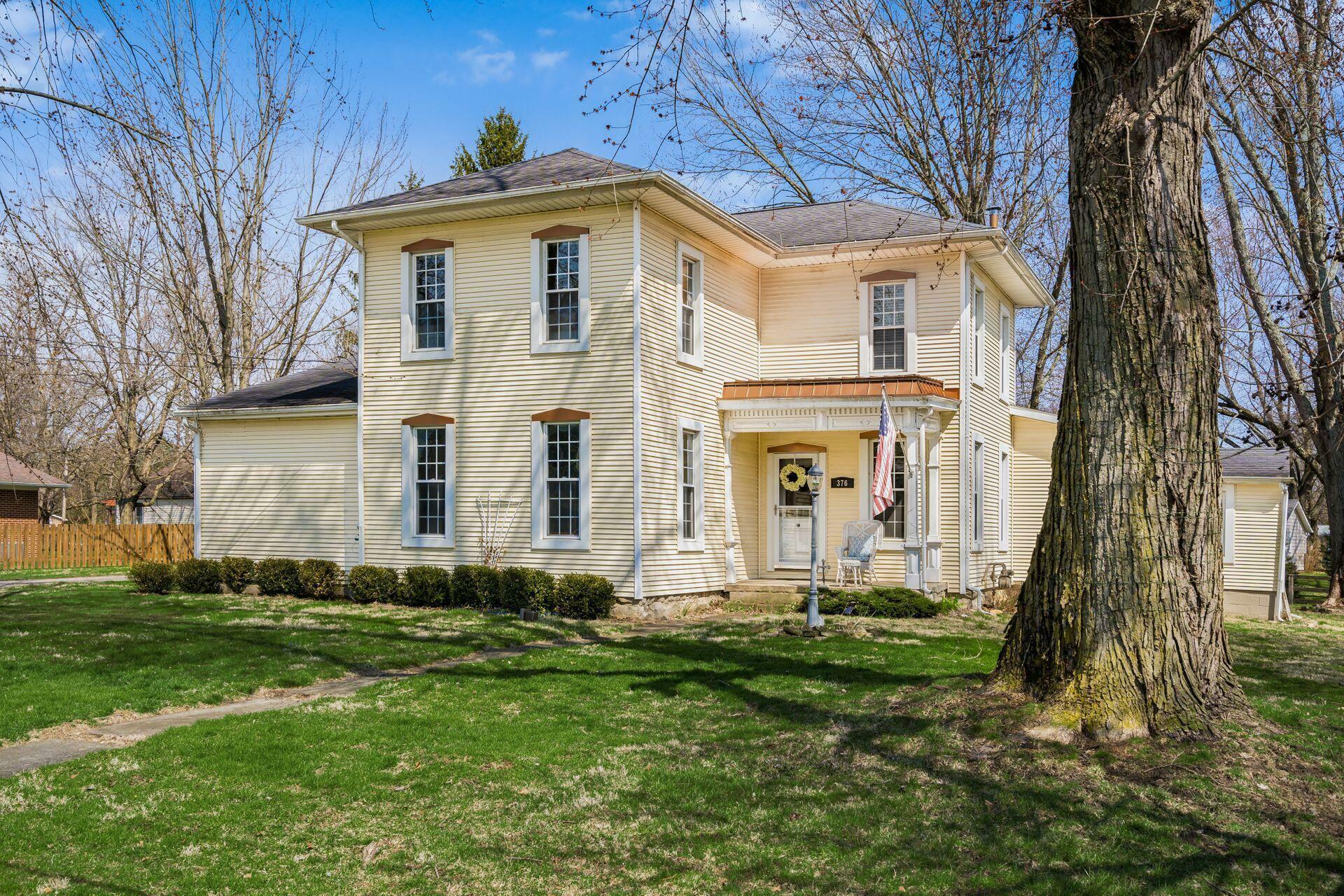 Property Photo: 376 N Walnut Street OH 43021