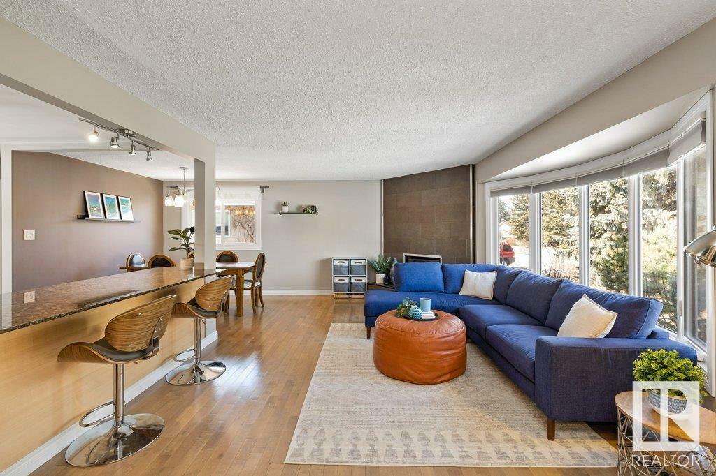10507 35A Avenue  Edmonton AB T6J2M5 photo