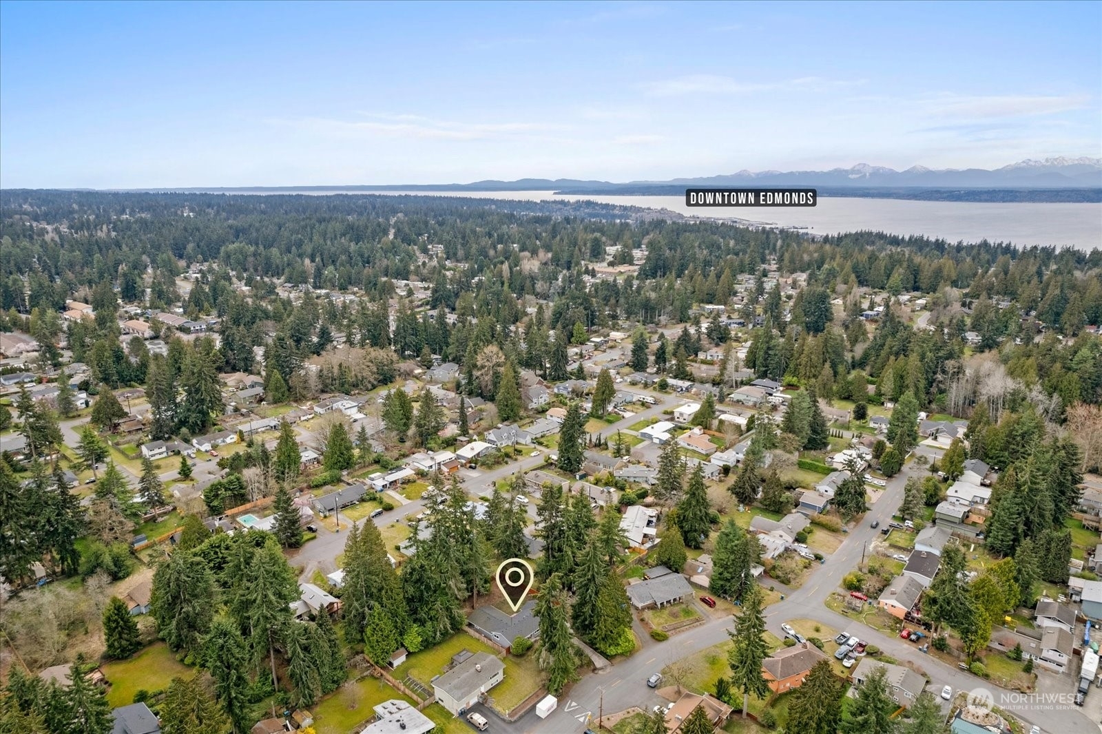 Property Photo:  7728 191st Street SW  WA 98026 