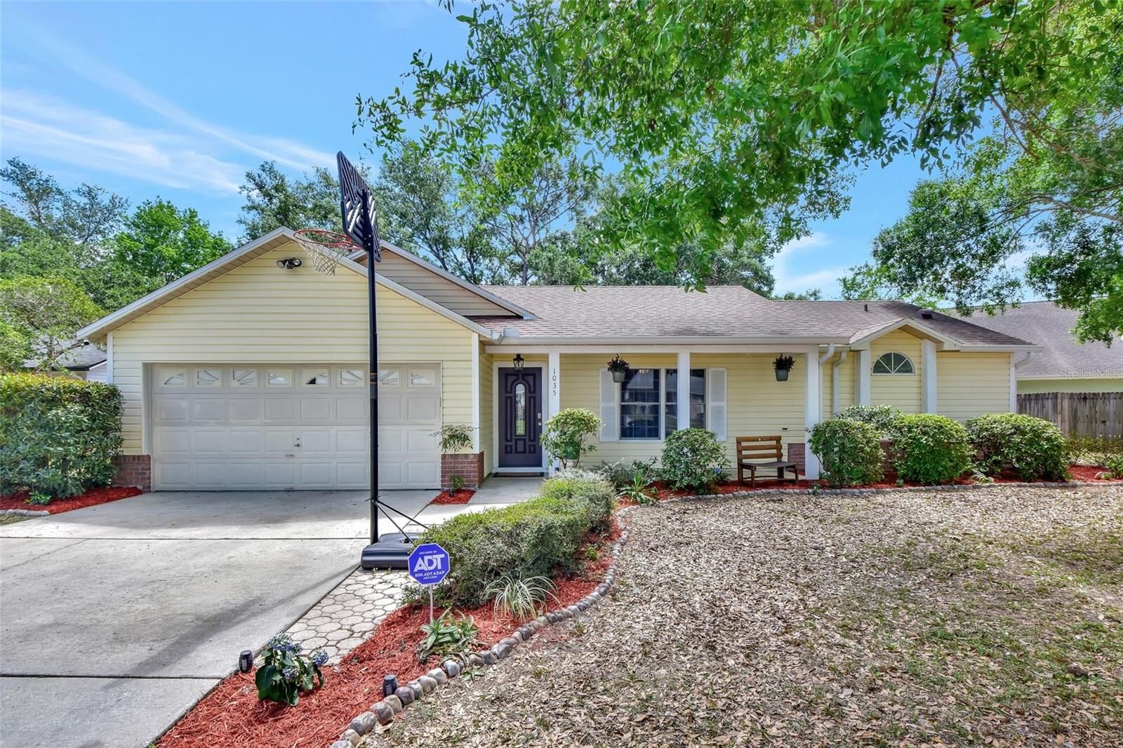Property Photo:  1035 Seminole Creek Drive  FL 32765 