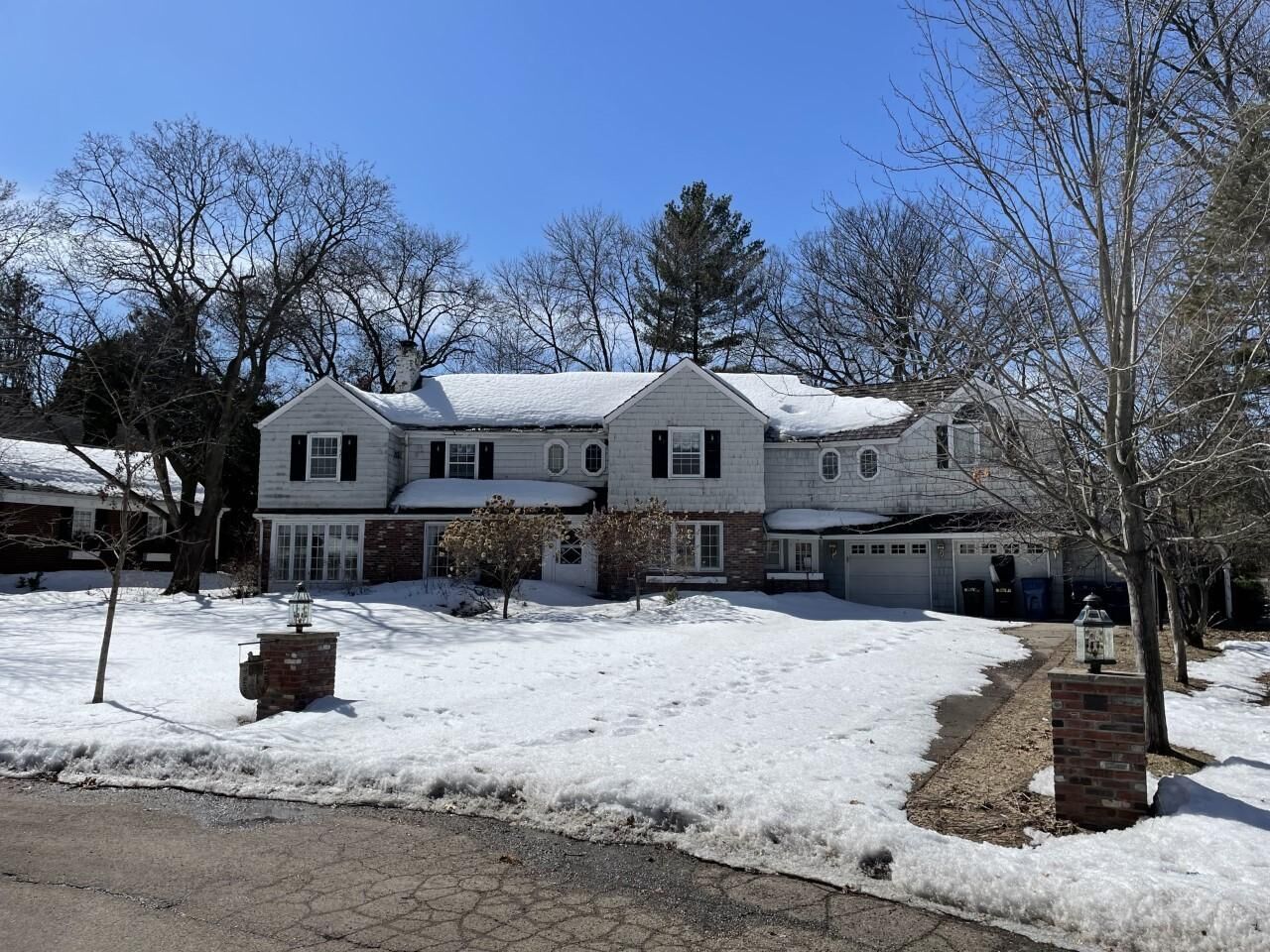 Property Photo: 7 Woodland Road MN 55424