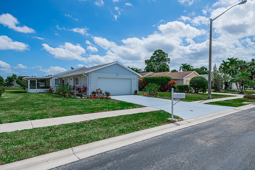 Property Photo: 1210 Pine Sage Circle FL 33409